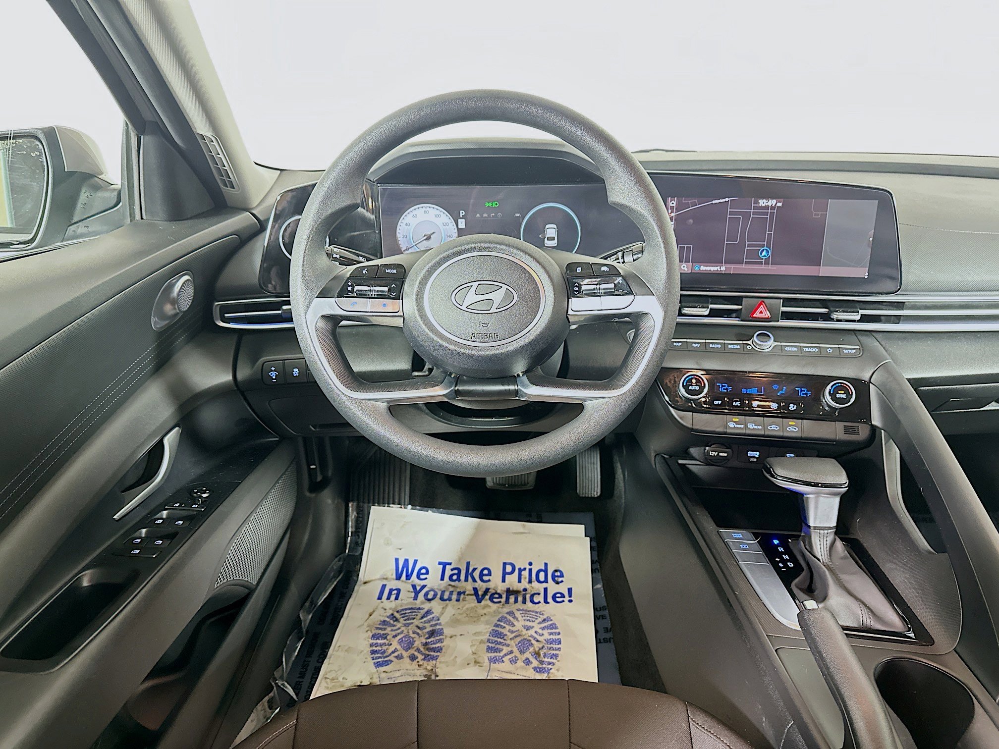 Used 2024 Hyundai Elantra SEL image 21