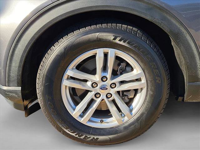 Used 2022 Ford Explorer XLT image 23