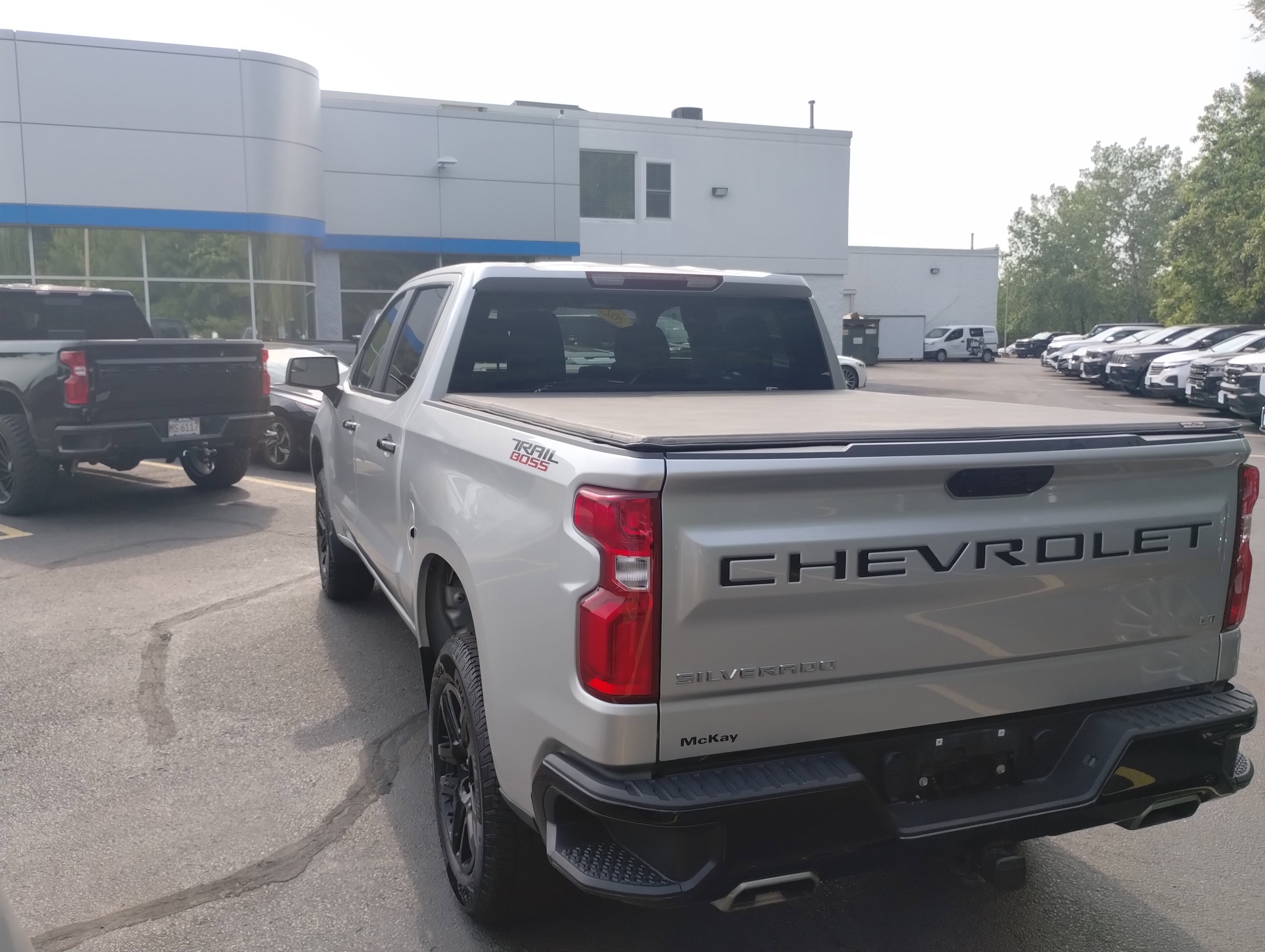 Used 2022 Chevrolet Silverado 1500 LT Trail Boss image 5