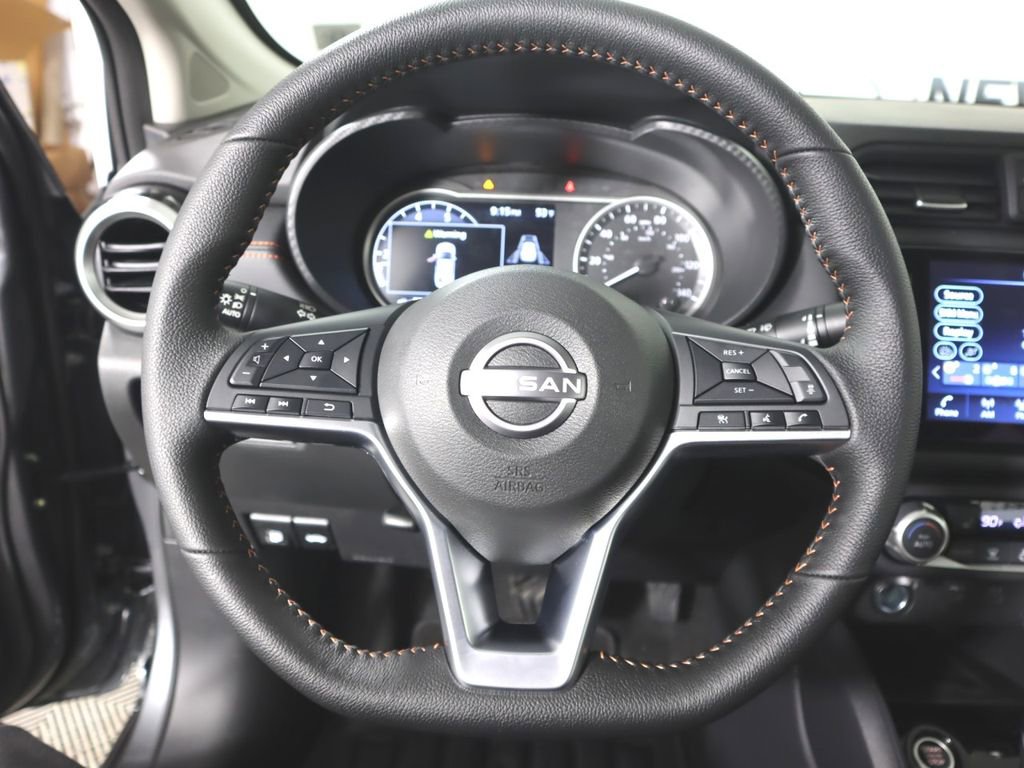 Certified 2025 Nissan Versa SR w/ Trunk Package image 10