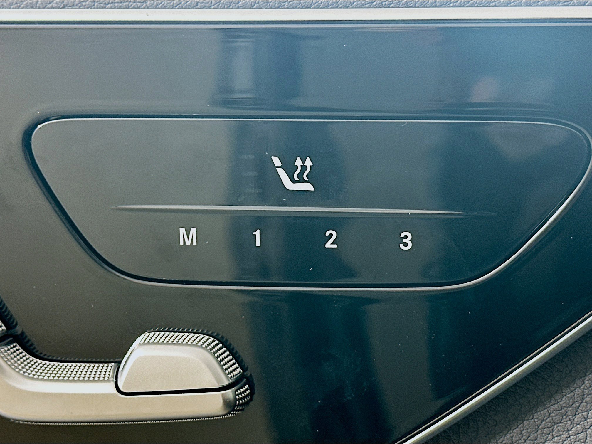 Certified 2025 Mercedes-Benz C 300 4MATIC Sedan image 25