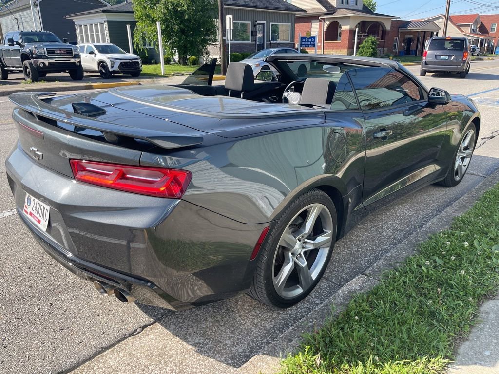 Used 2017 Chevrolet Camaro SS RWD image 4