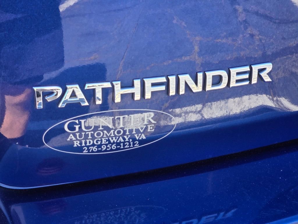Used 2017 Nissan Pathfinder SV AWD/4WD image 12