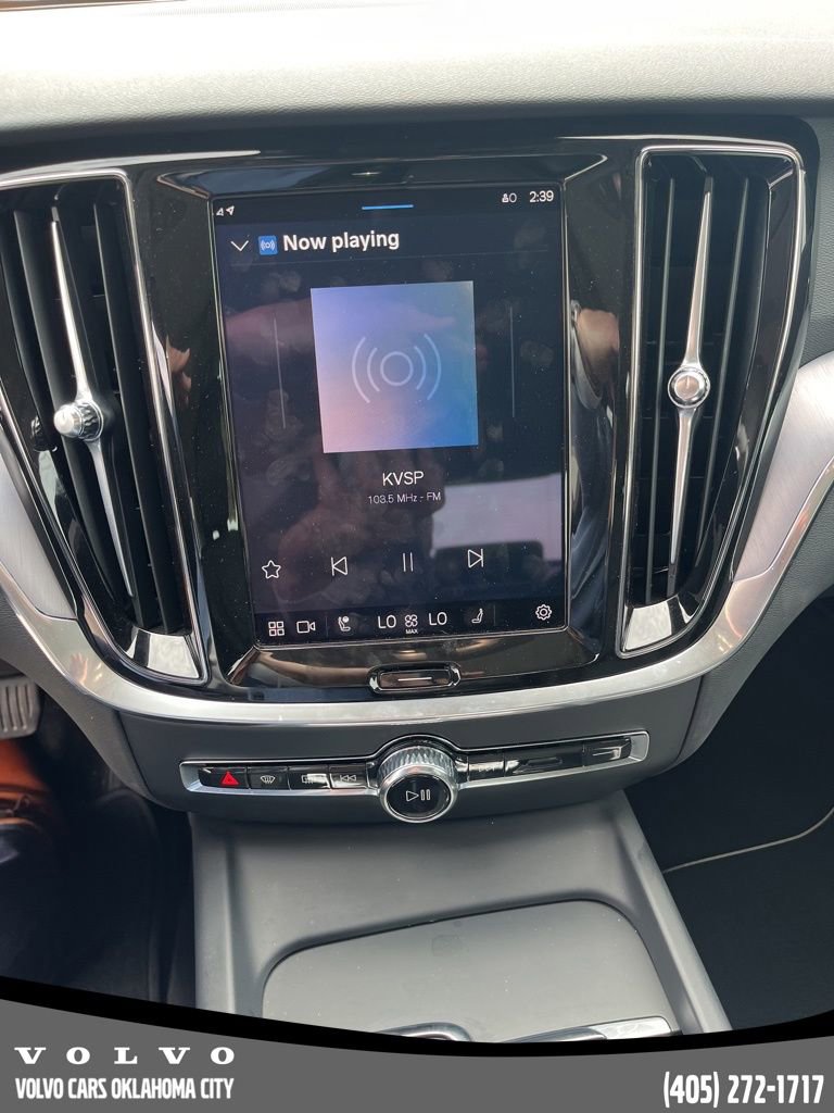 Used 2025 Volvo S60 B5 Core image 9