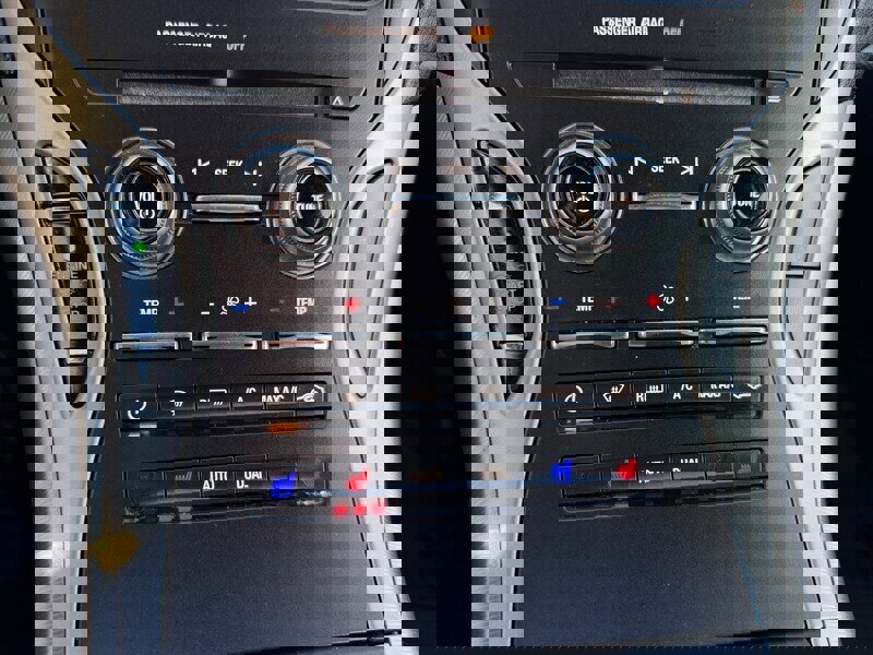 Used 2016 Lincoln MKX Reserve w/ Technology Package image 35