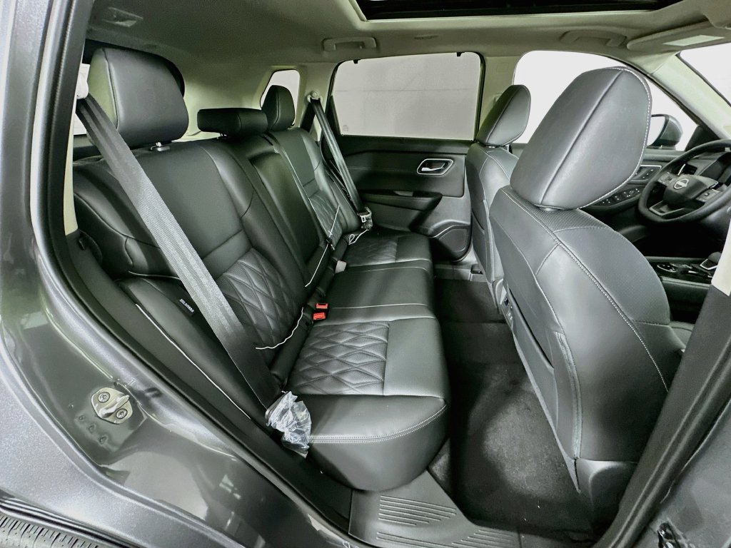 New 2026 Nissan Rogue Platinum AWD/4WD image 35