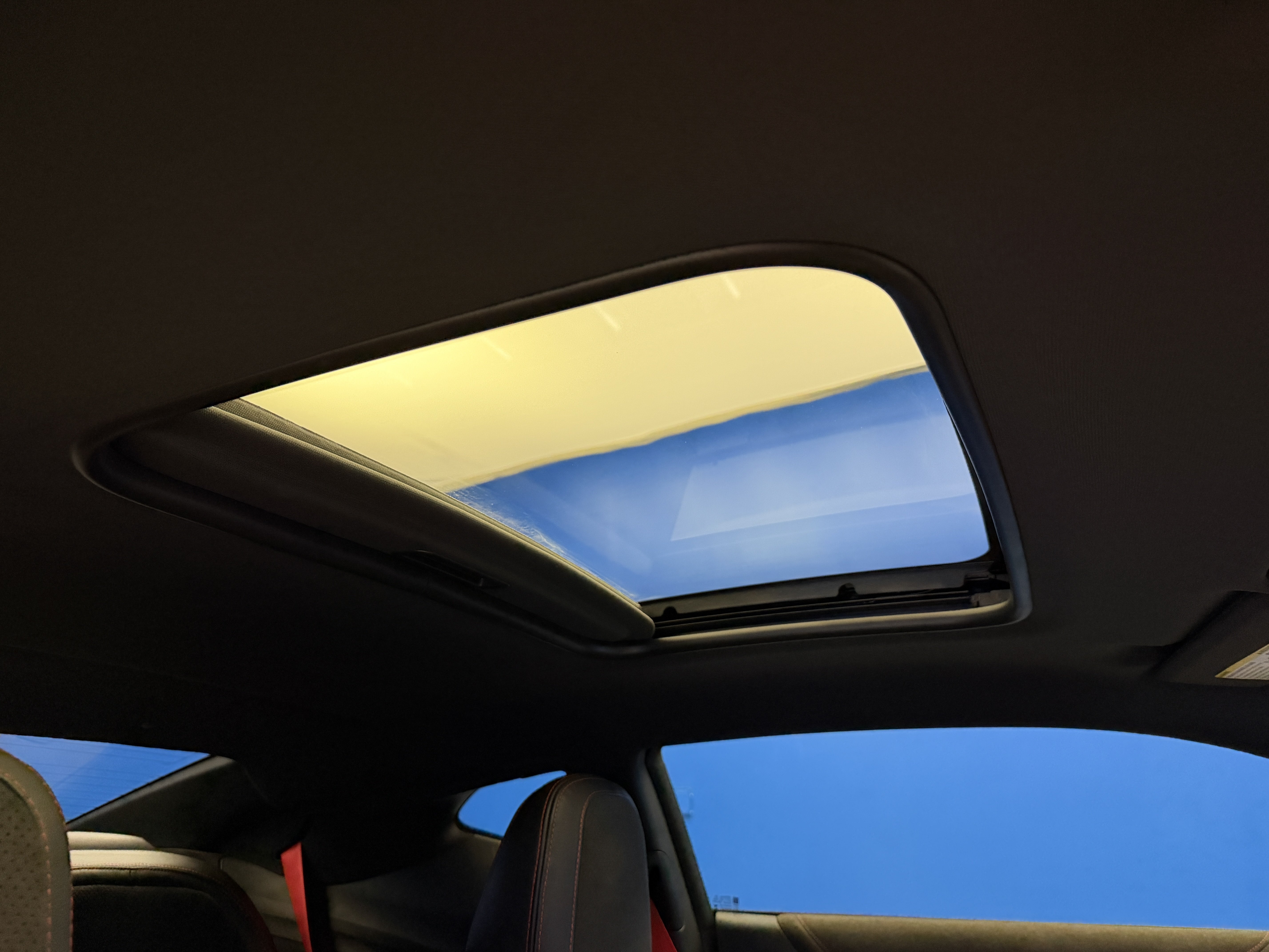 Used 2019 Chevrolet Camaro ZL1 RWD image 28