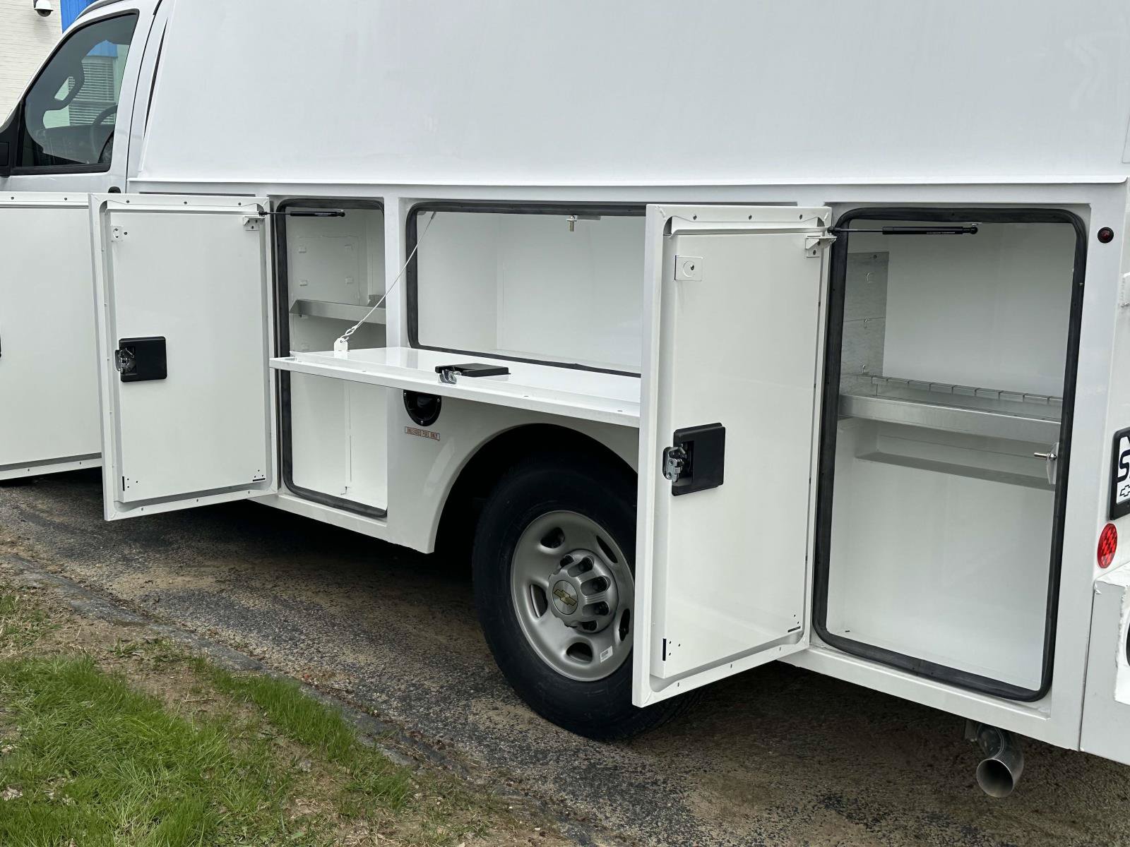 New 2024 Chevrolet Express 3500 w/ Power Convenience Package RWD image 16