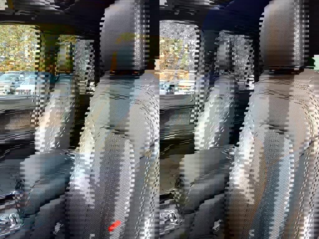 Certified 2019 Ford Expedition Limited w/ Equipment Group 302A image 19