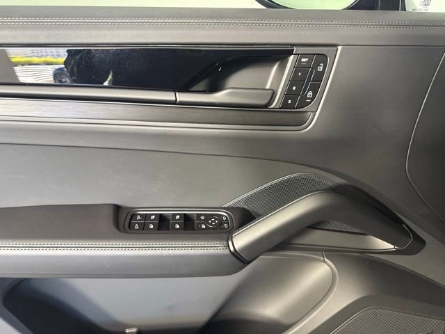 Used 2026 Porsche Cayenne GTS image 29