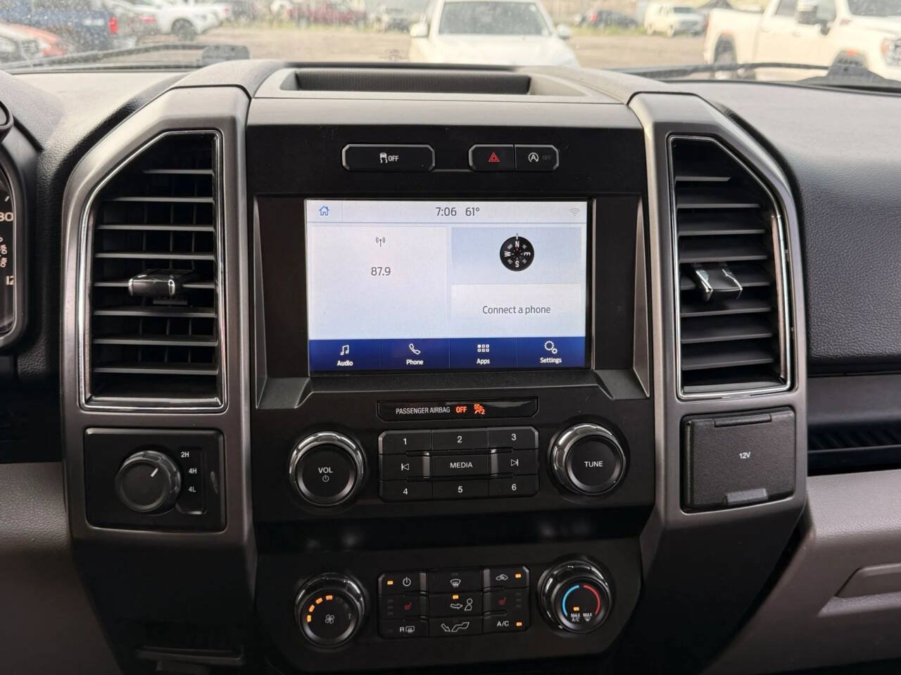 Used 2019 Ford F150 XLT w/ Equipment Group 302A Luxury AWD/4WD image 26