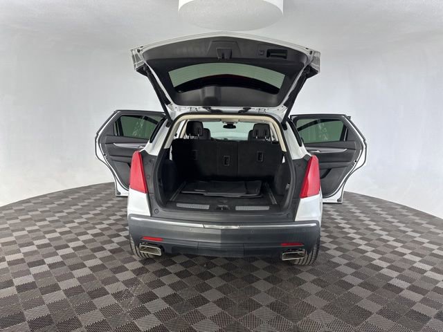 Used 2017 Cadillac XT5 Premium Luxury w/ LPO, Wheel Lock Package AWD/4WD image 16