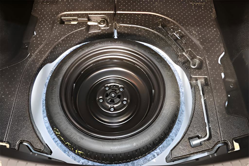 Used 2024 MAZDA MAZDA3 s image 12