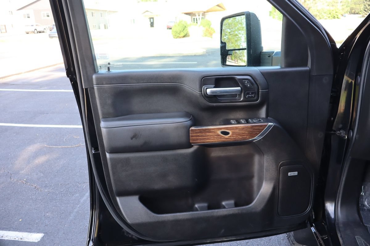 Used 2022 Chevrolet Silverado 3500 High Country w/ Safety Package II AWD/4WD image 23