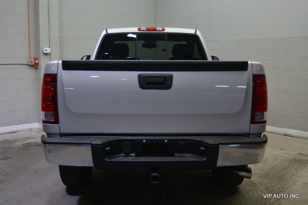 Used 2010 GMC Sierra 1500 SLE w/ SLE Preferred Package AWD/4WD image 6