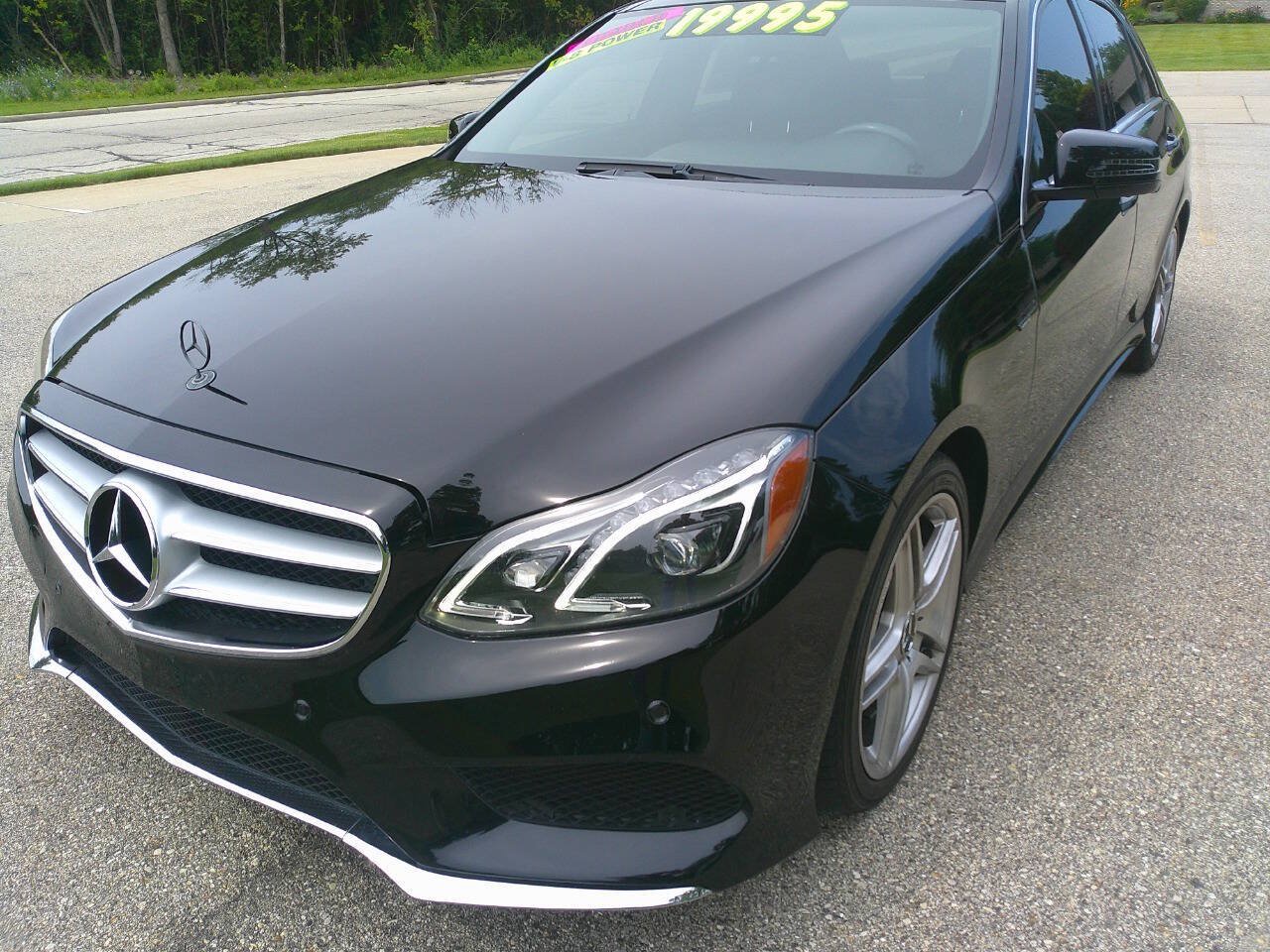 Used 2014 Mercedes-Benz E 550 4MATIC Sedan w/ Premium 1 Package image 1