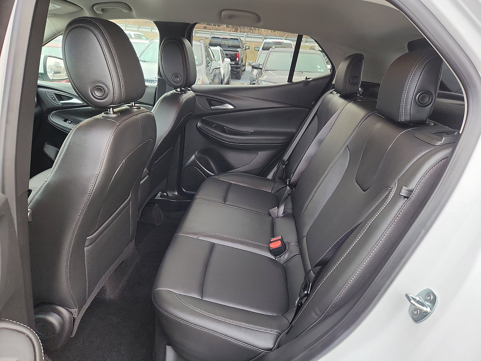 Used 2024 Buick Encore GX Sport Touring image 10