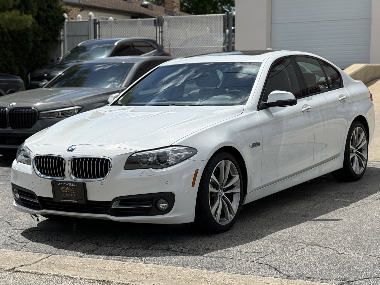 Used 2016 BMW 528i xDrive Sedan AWD/4WD image 3