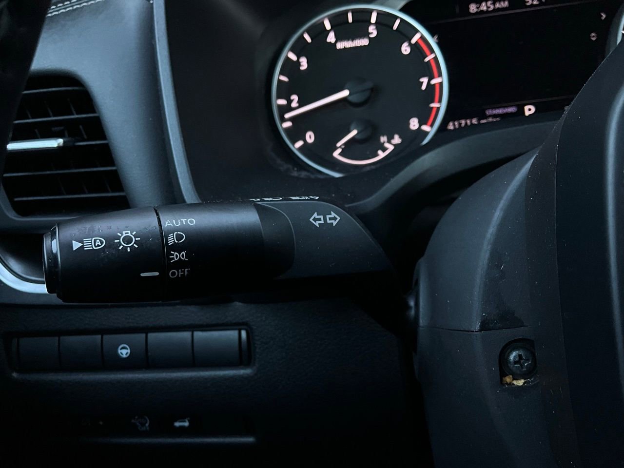 Used 2025 Nissan Rogue SV image 35