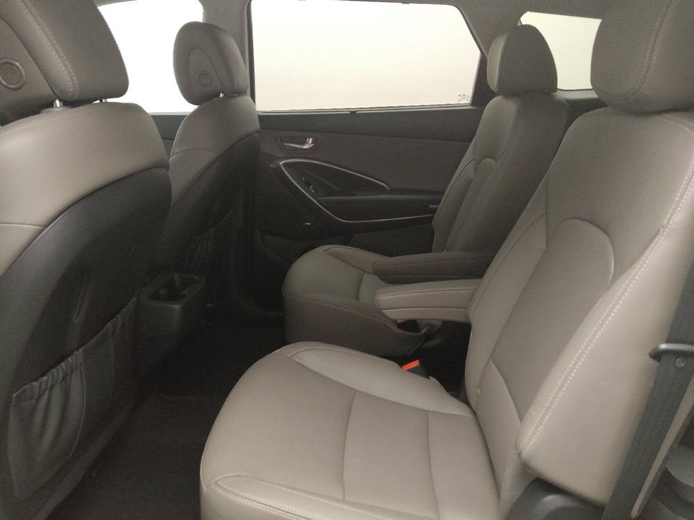 Used 2017 Hyundai Santa Fe Limited image 18