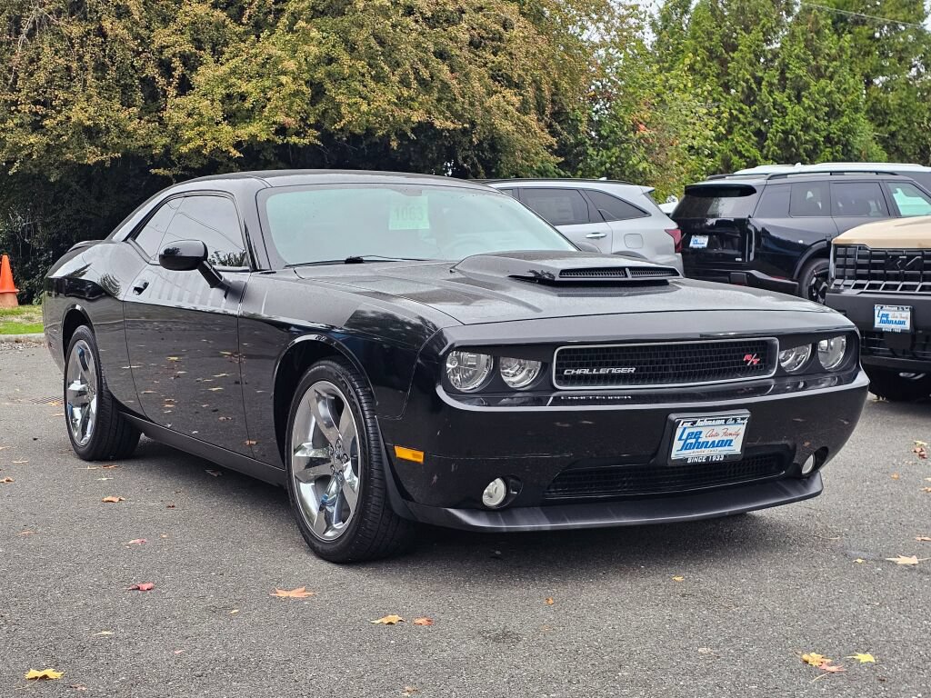 Used 2013 Dodge Challenger R/T Plus RWD image 3
