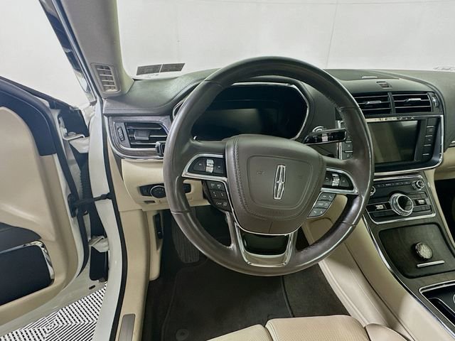 Used 2020 Lincoln Continental AWD w/ Premium Package image 11
