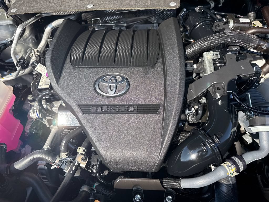 Used 2023 Toyota Highlander L FWD image 40