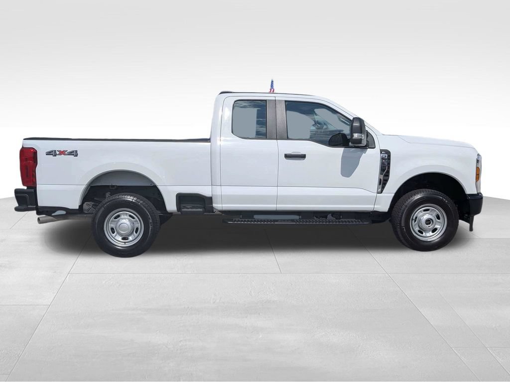 Used 2026 Ford F250 XL AWD/4WD image 3