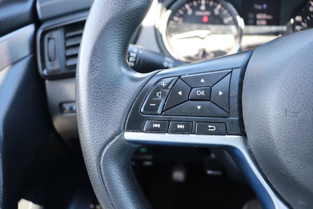 Used 2020 Nissan Rogue Sport S FWD image 17