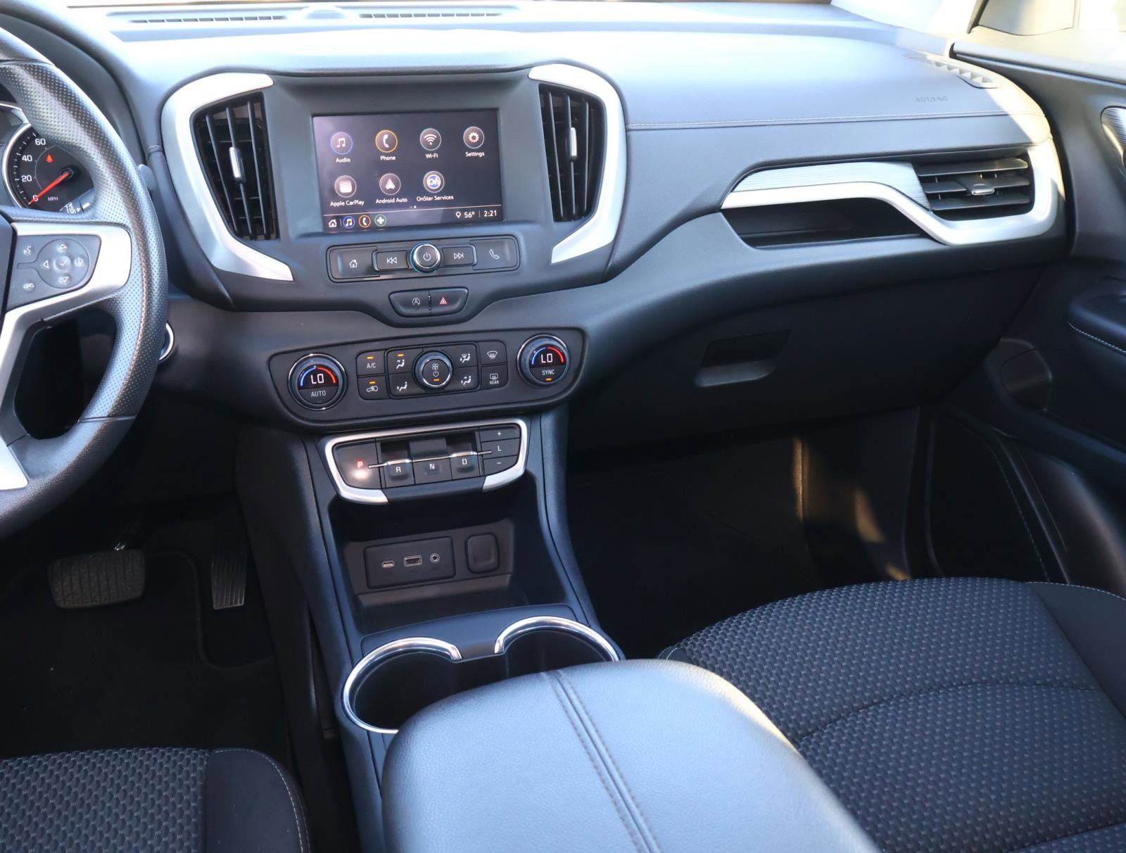 Used 2023 GMC Terrain SLE w/ Driver Convenience Package image 11