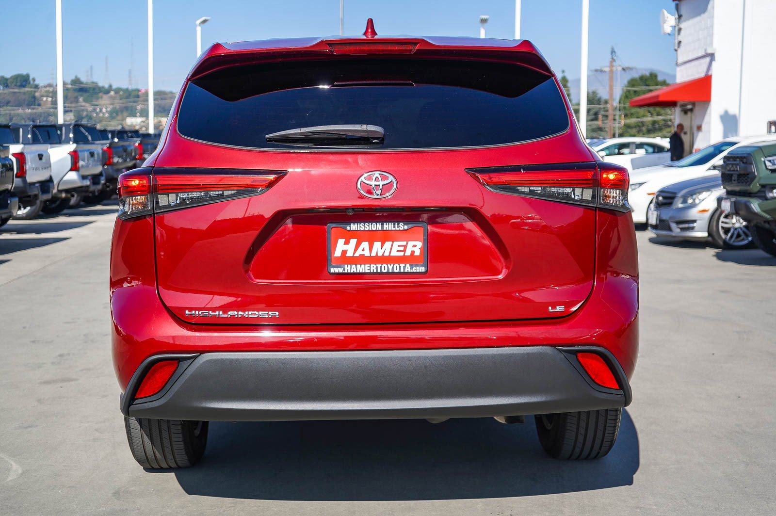 Used 2021 Toyota Highlander LE image 8