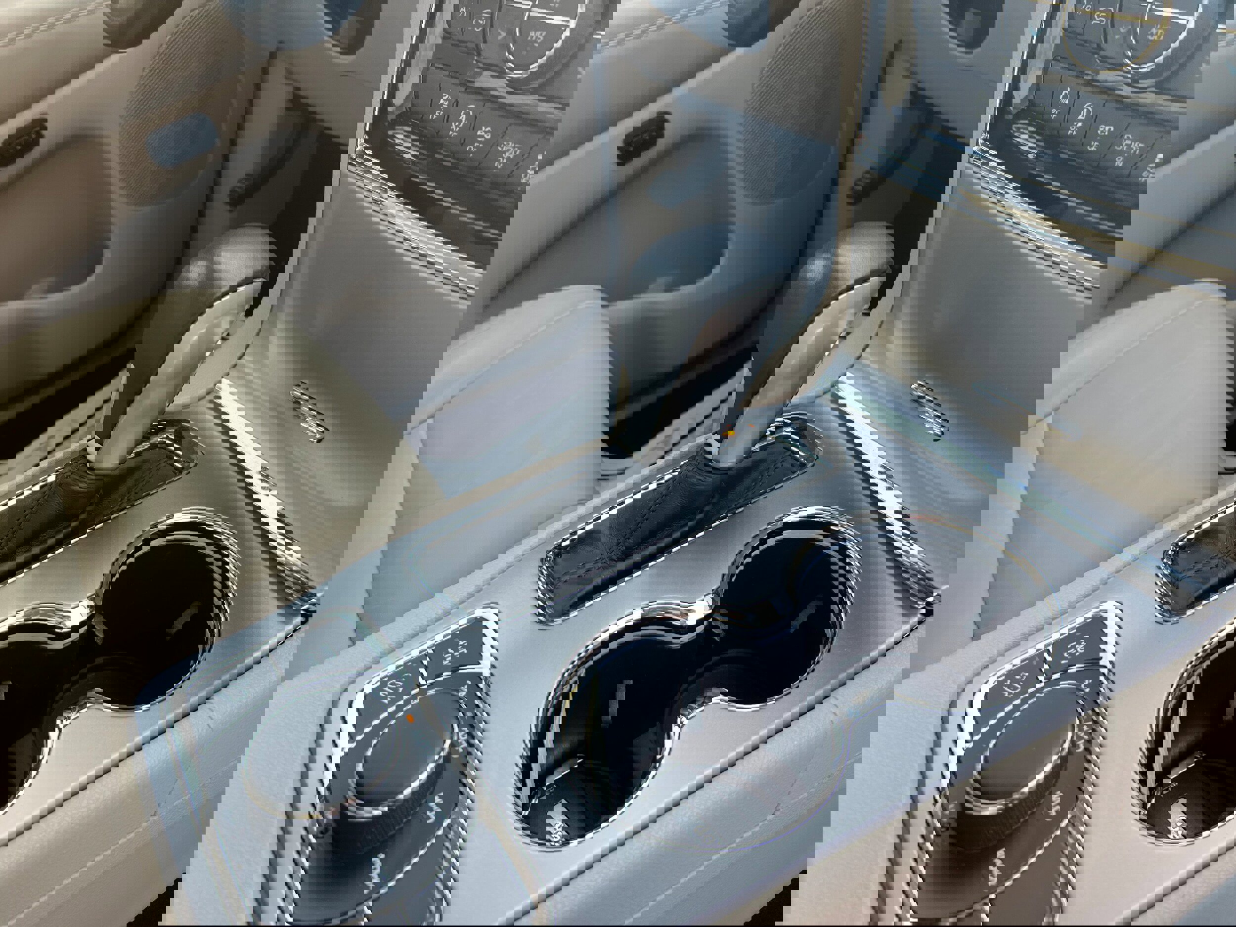 Used 2020 Jeep Grand Cherokee Limited image 19