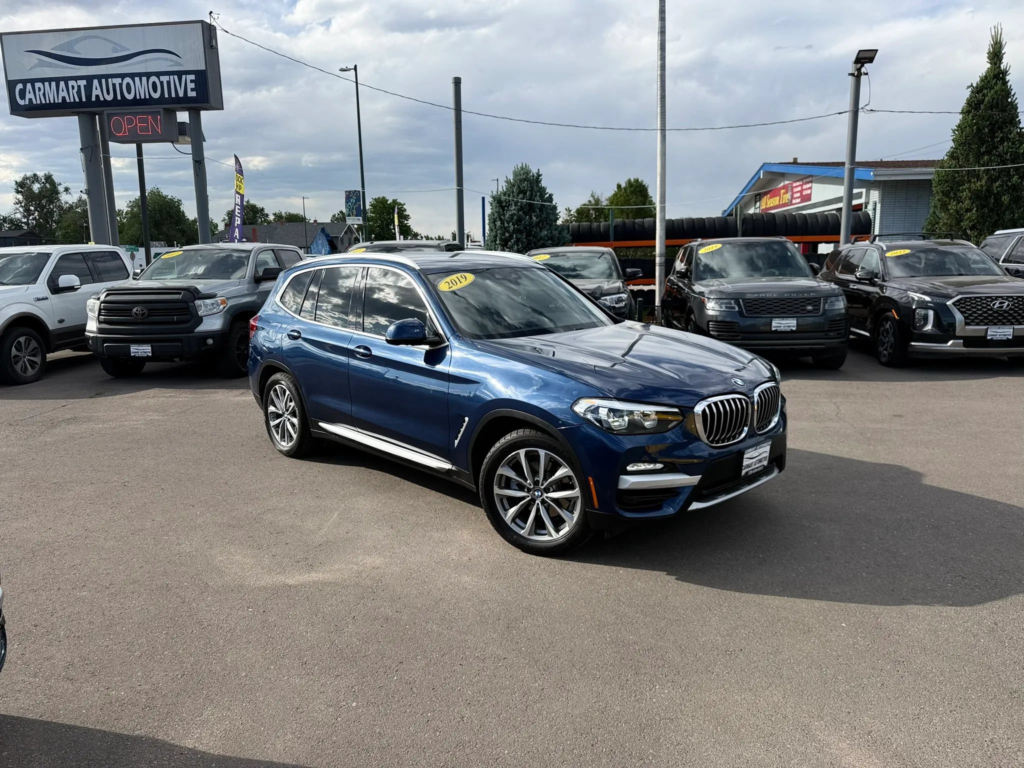 Used 2019 BMW X3 xDrive30i w/ Driving Assistance Package AWD/4WD image 2