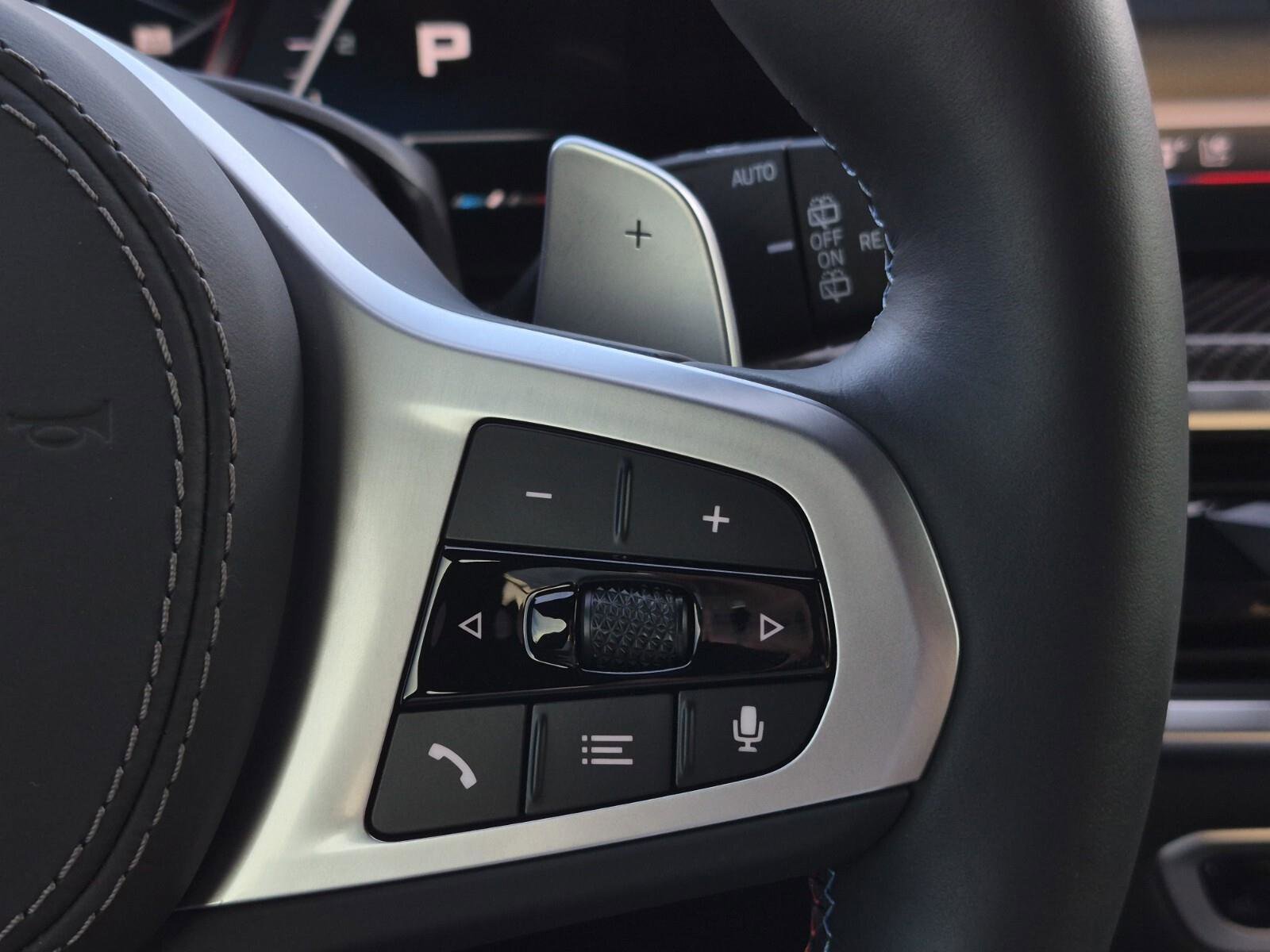 Certified 2025 BMW X7 M60i w/ Climate Comfort Package image 16