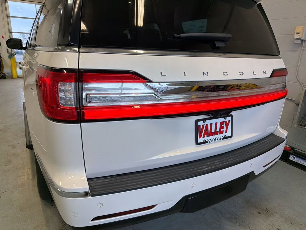 Used 2019 Lincoln Navigator L Reserve image 24