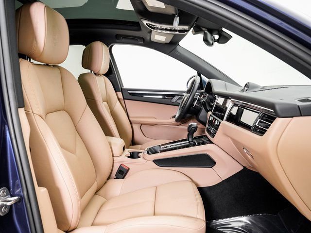 Certified 2025 Porsche Macan image 25