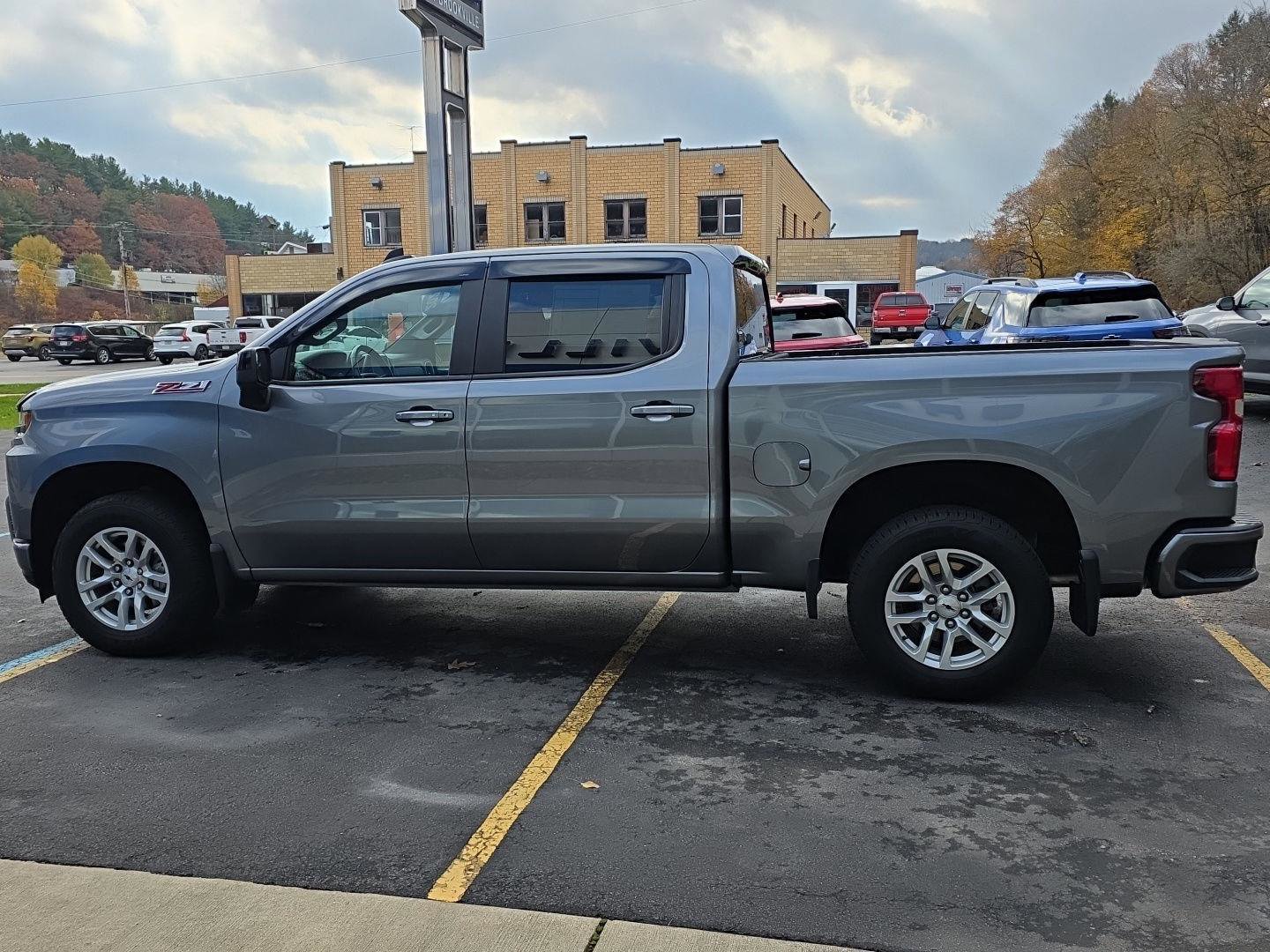 Used 2021 Chevrolet Silverado 1500 RST image 10