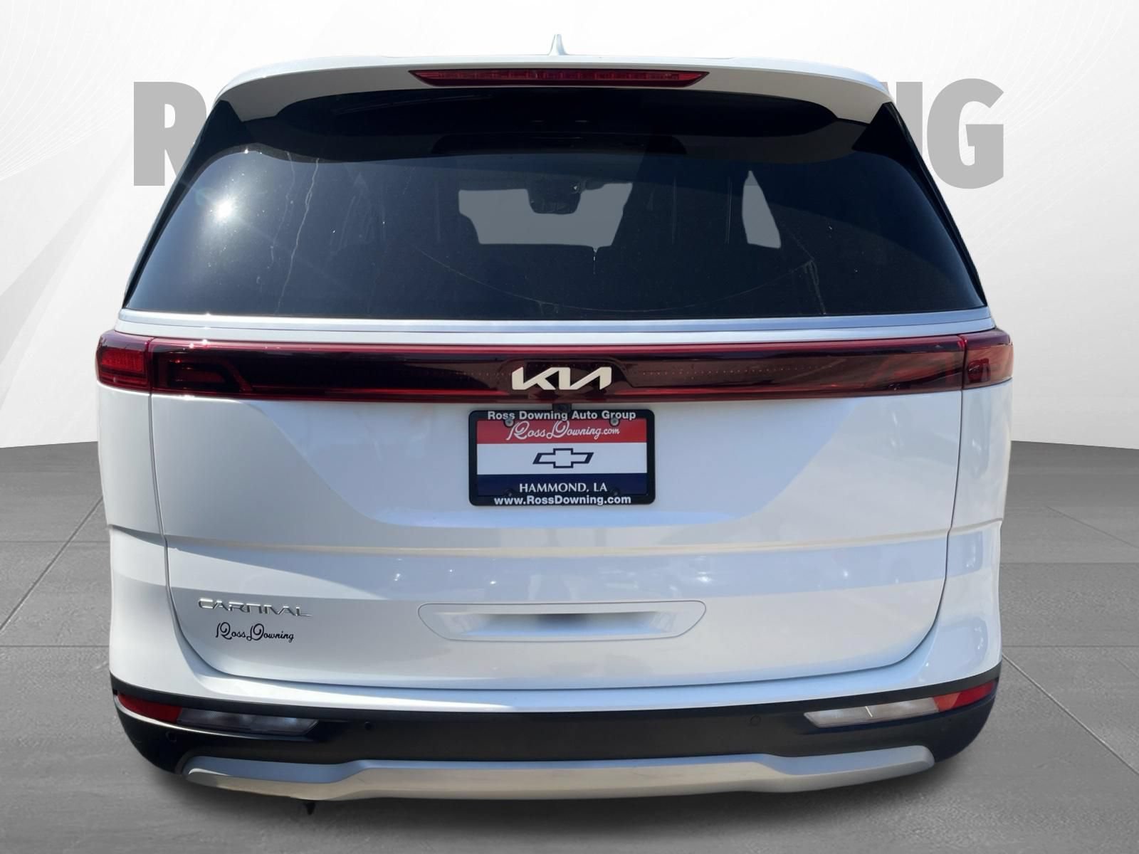 Used 2023 Kia Carnival LX FWD image 5