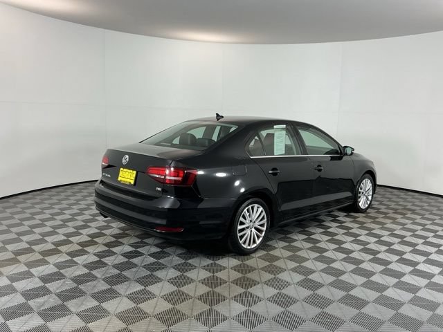 Used 2016 Volkswagen Jetta SEL w/ Lighting Package FWD image 5