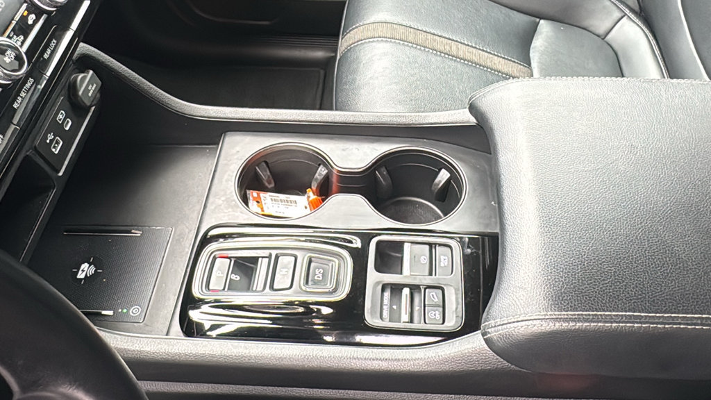 Used 2025 Honda Pilot EX-L image 22