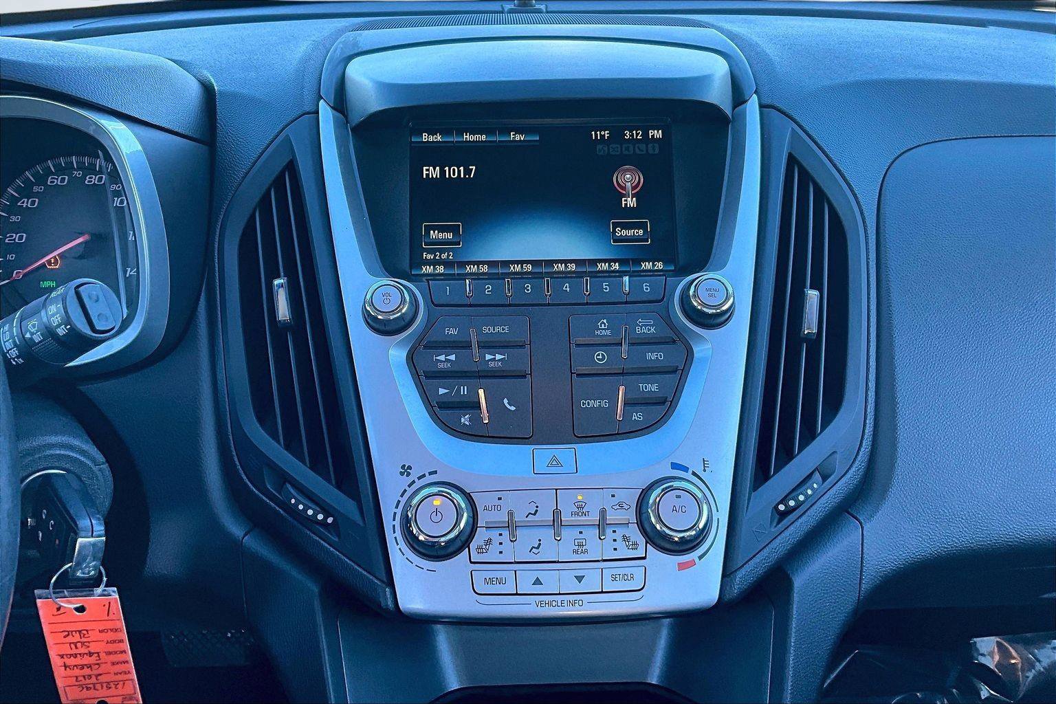 Used 2017 Chevrolet Equinox LT w/ Convenience Package image 7