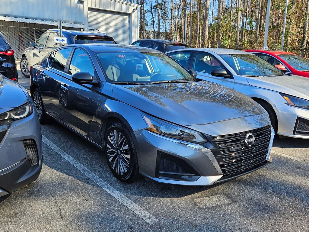 Used 2024 Nissan Altima 2.5 SV