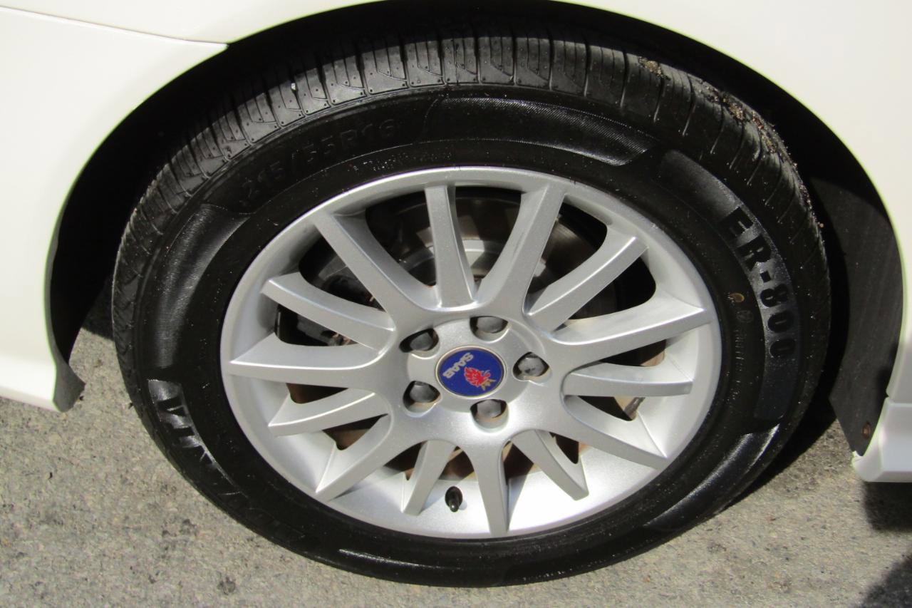 Used 2008 Saab 9-3 2.0T w/ Moonroof Package FWD image 30