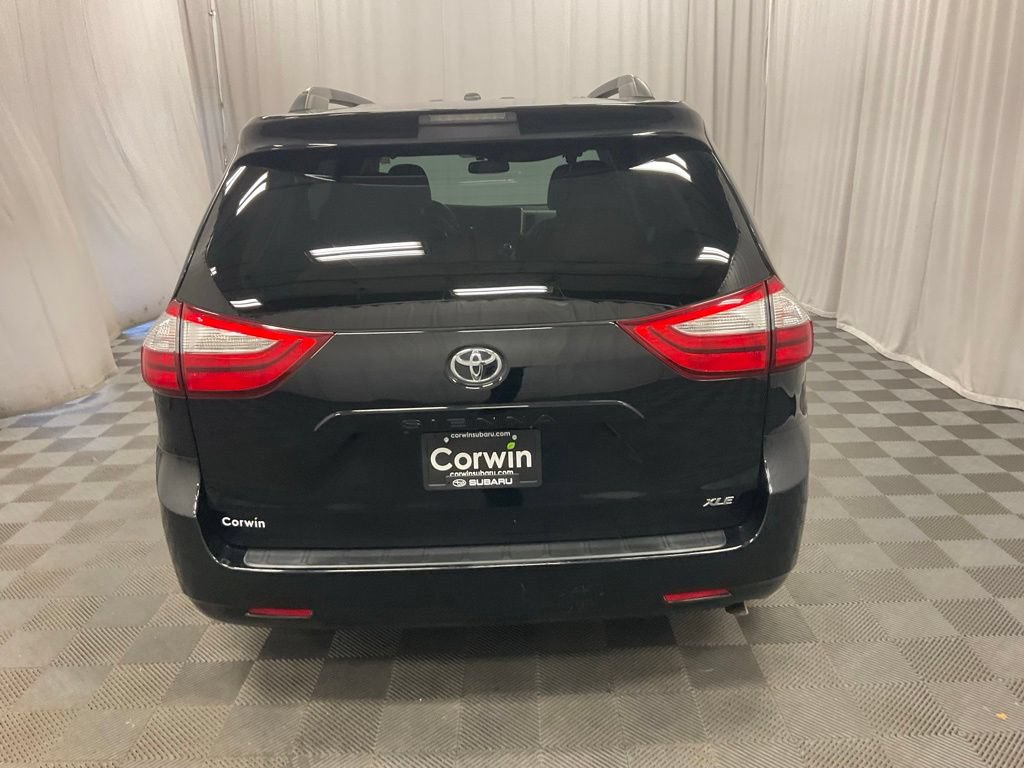 Used 2015 Toyota Sienna XLE FWD image 5