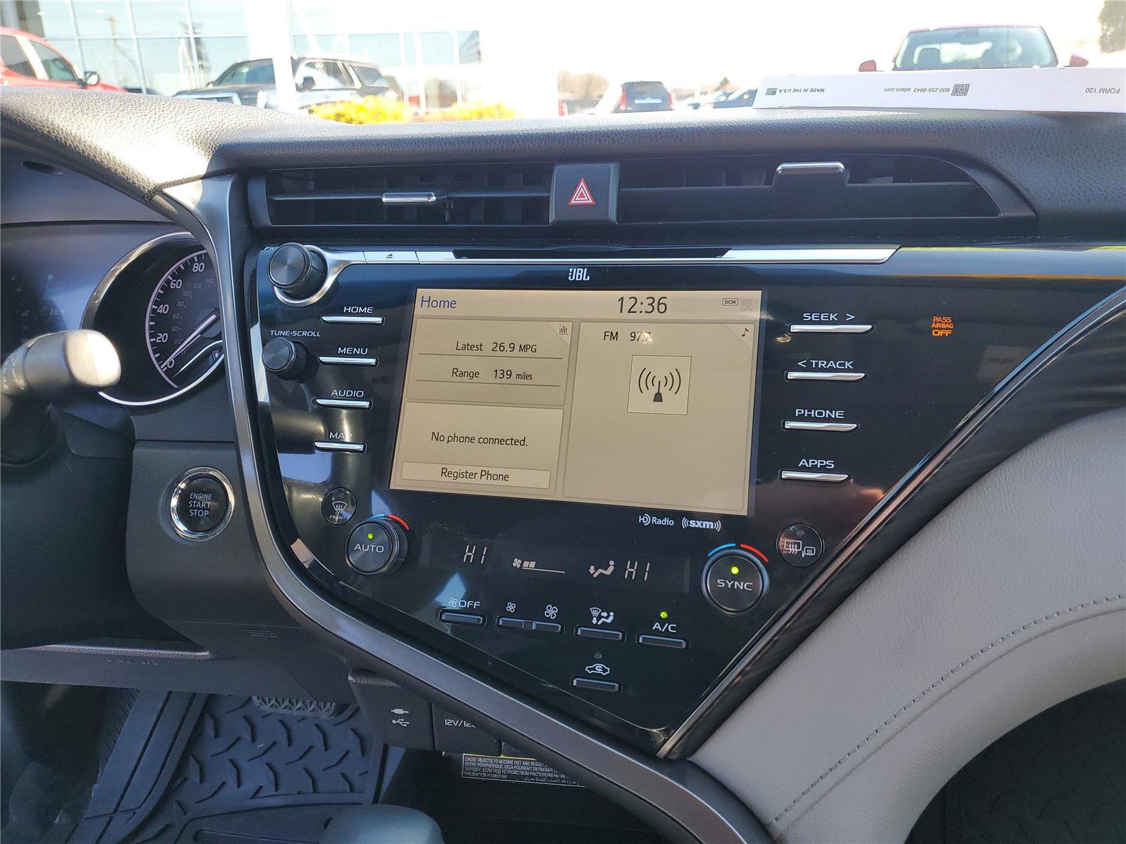 Used 2019 Toyota Camry XLE image 27