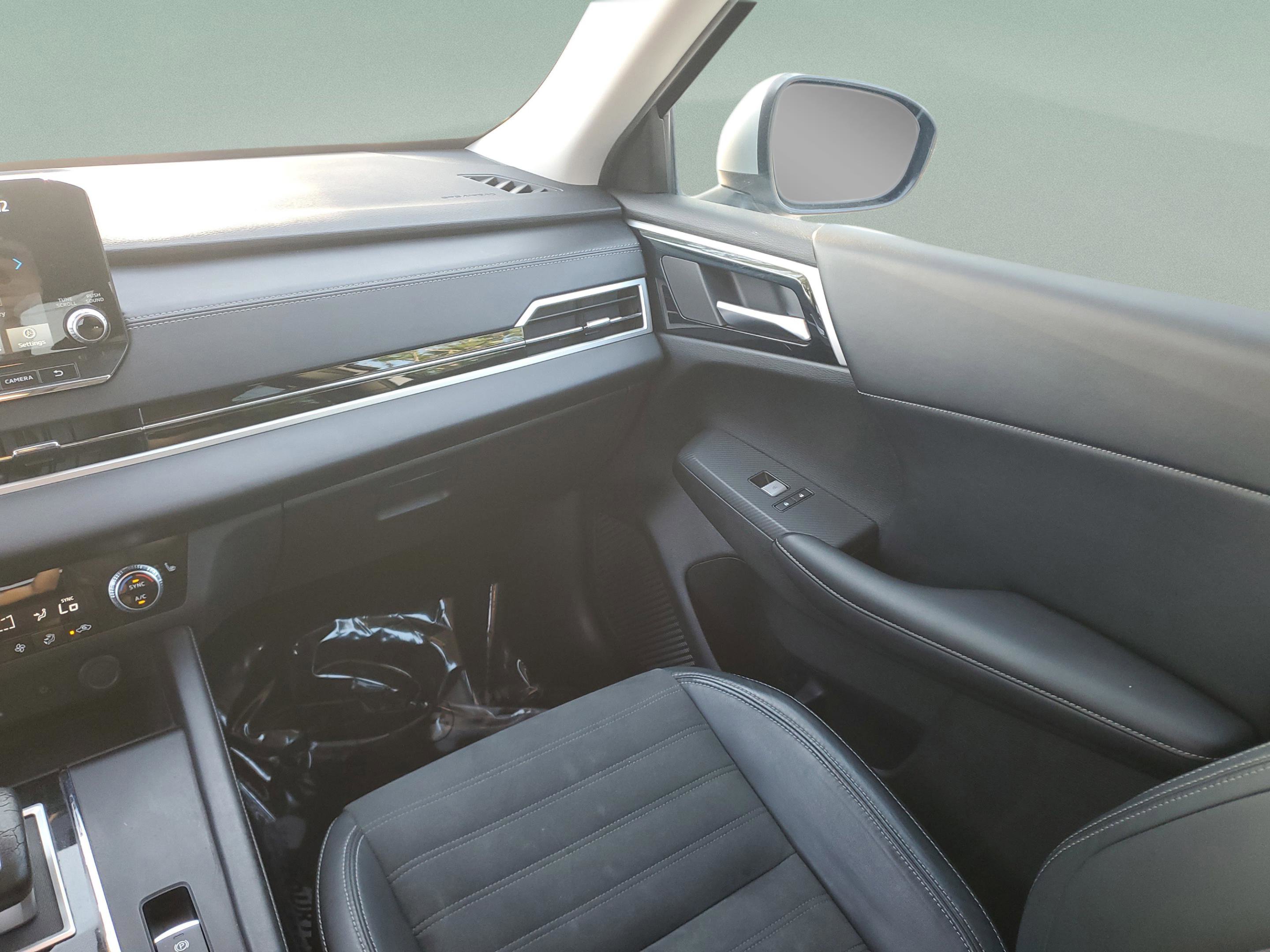 Used 2022 Mitsubishi Outlander SE image 15