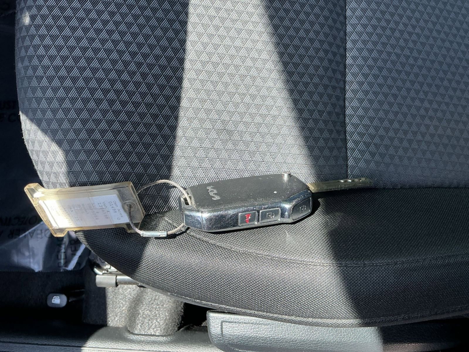 Used 2025 Kia Soul LX w/ LX Technology Package FWD image 18