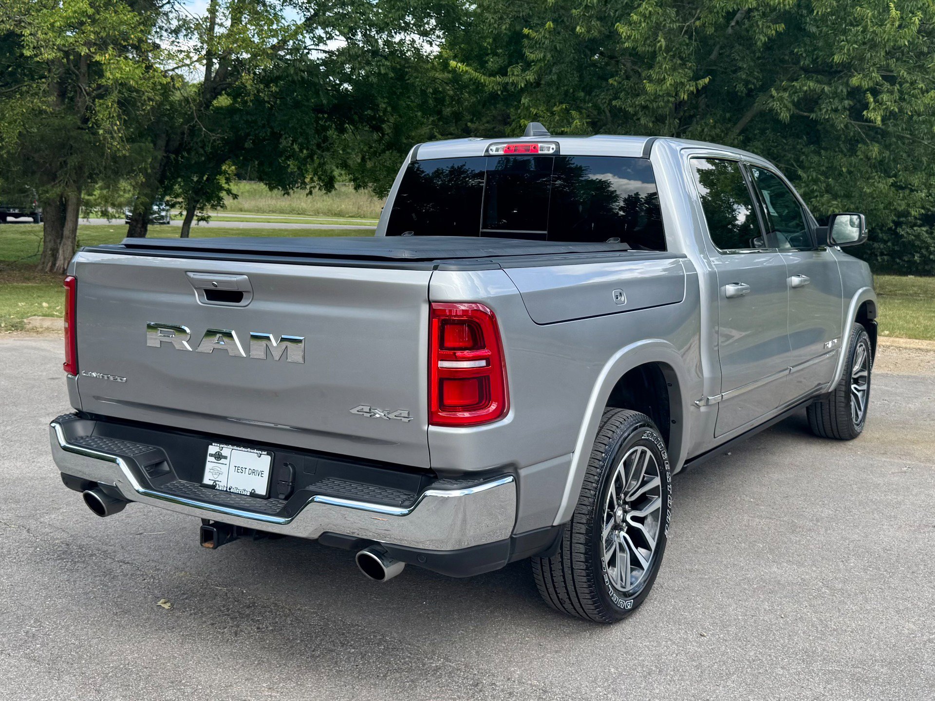 Used 2025 RAM 1500 Limited image 3