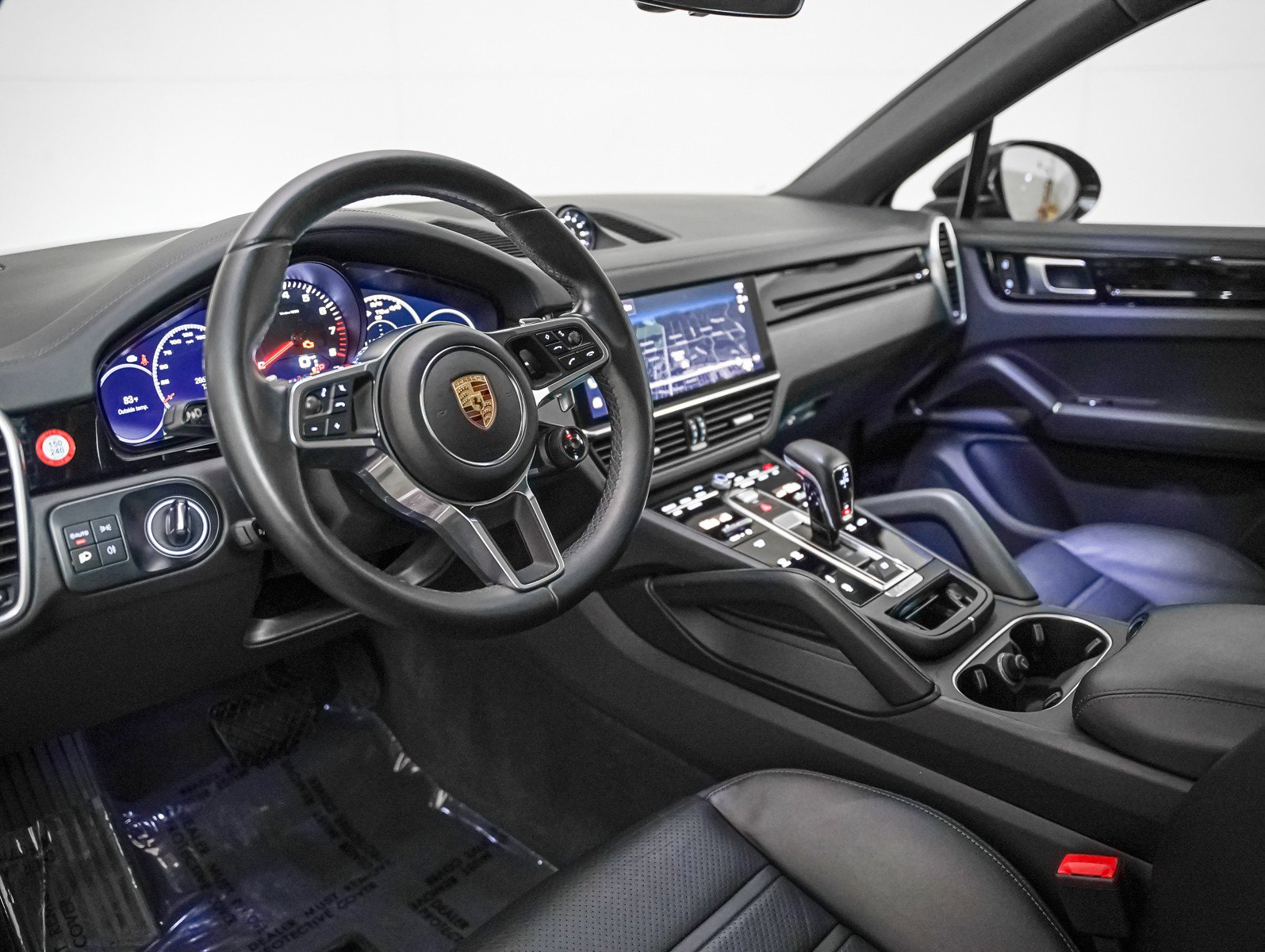Certified 2022 Porsche Cayenne Coupe image 4