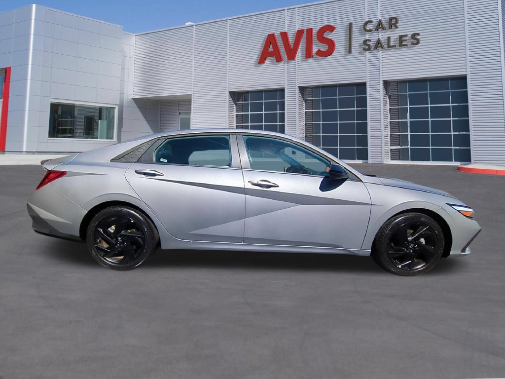 Used 2026 Hyundai Elantra Sport FWD image 5